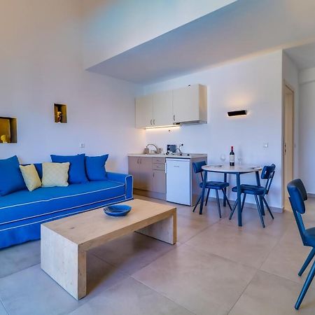Theros Villas & Suites 克里斯阿穆迪亚 外观 照片