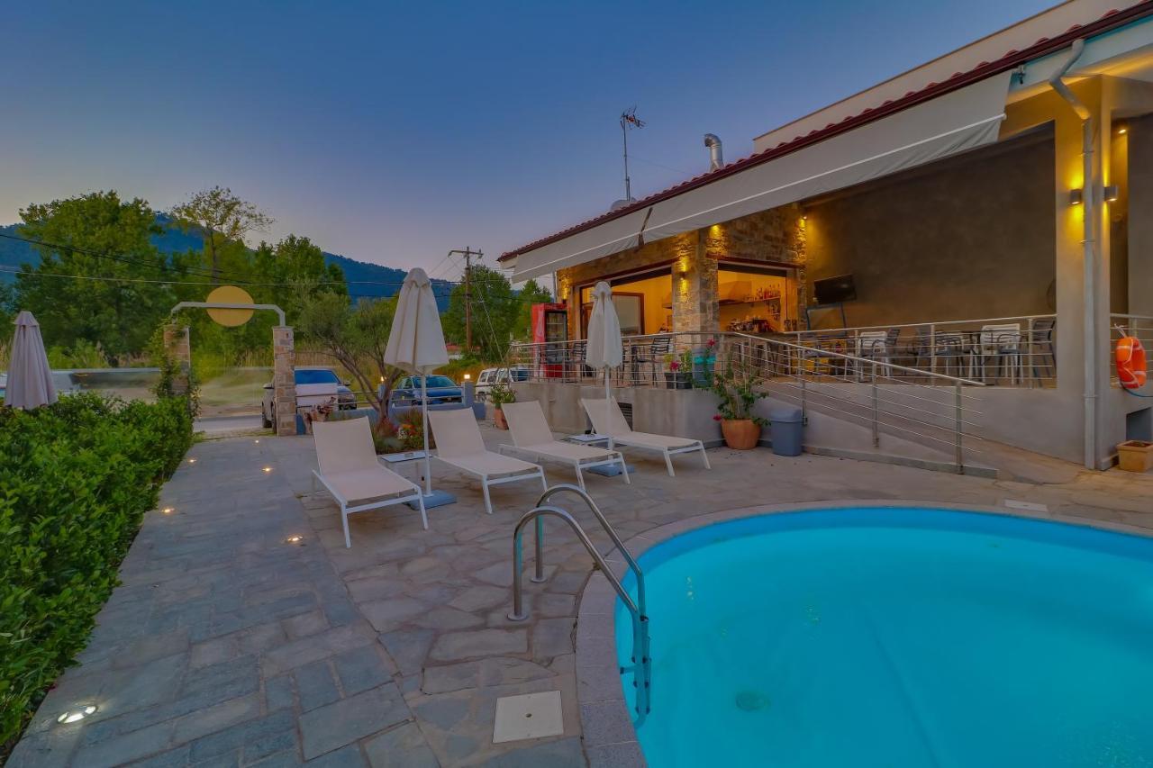 Theros Villas & Suites 克里斯阿穆迪亚 外观 照片