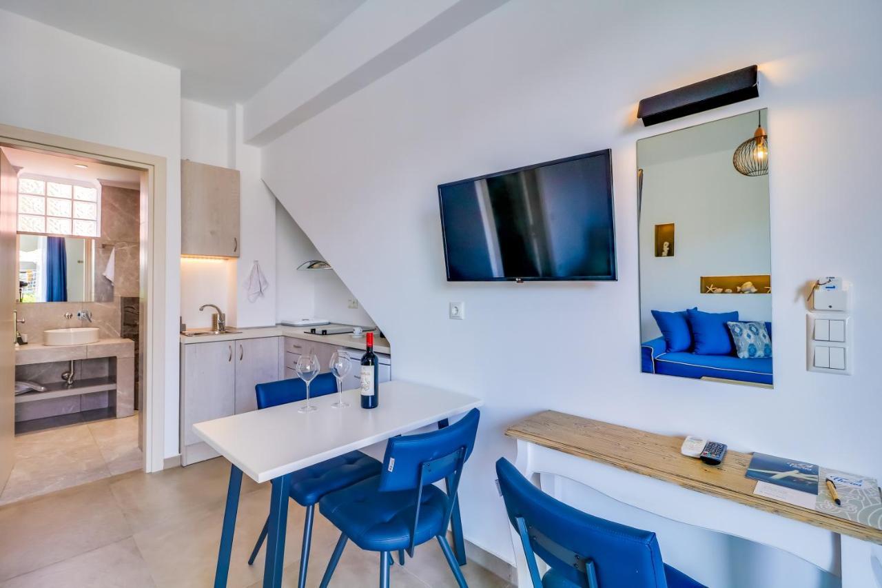 Theros Villas & Suites 克里斯阿穆迪亚 外观 照片