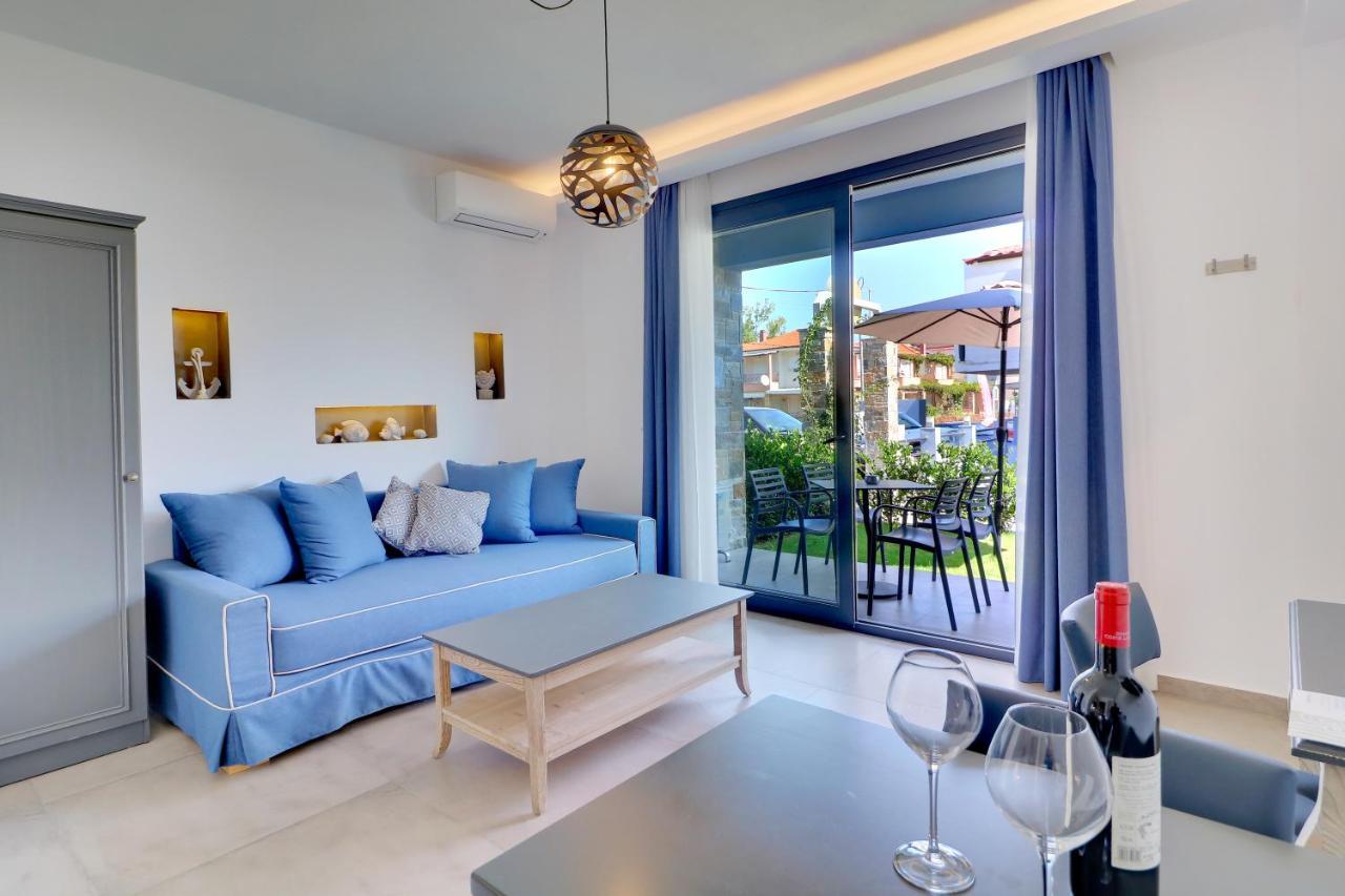 Theros Villas & Suites 克里斯阿穆迪亚 外观 照片